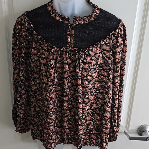 Maurices Floral Lace Blouse Size XL‎ - Picture 2 of 10